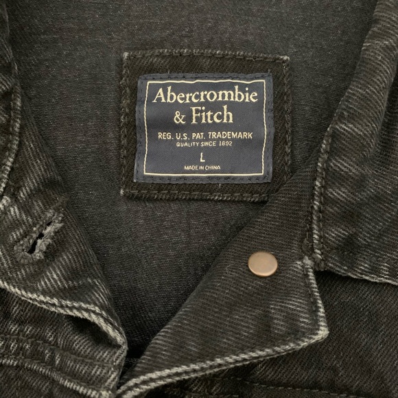 A&F Women’s Denim Jacket - Picture 3 of 4